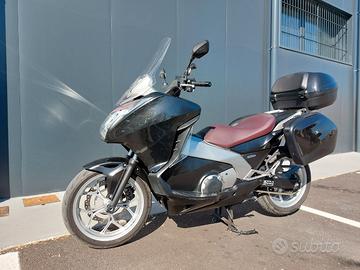 Honda Integra 700 DCT – 2013 – 25.800 km