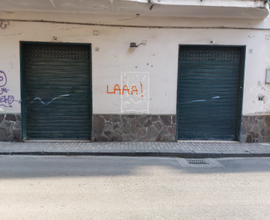 Locale commerciale due vetrine piano terra