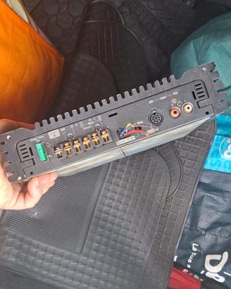 amplificatore auto