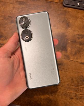 Honor 90
