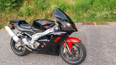  moto aprilia rsv 1000
