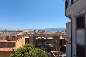 Faro Superiore - Indipendente, su tre livelli