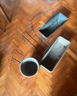 Set di 3 Vasi da Balcone con Supporti e Sottovasi