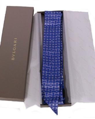 Cravatta blu in seta di BVLGARI