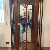 Vetrinetta con ripiani in arte povera