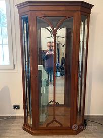 Vetrinetta con ripiani in arte povera