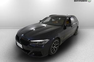 BMW Serie 5(G30/31/F90) - 520d 48V xDrive Touring