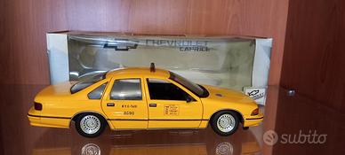 Modellino Taxi Auto Chevrolet Caprice 1:18 