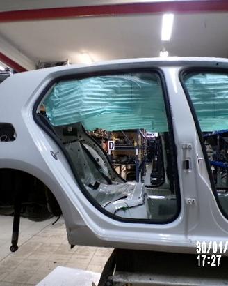 PARAFANGO POSTERIORE DESTRO GOLF 7 - VII 2015