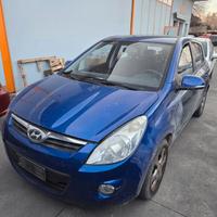 HYUNDAI i20 DEL 2011 PER RICAMBI