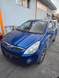 HYUNDAI i20 DEL 2011 PER RICAMBI