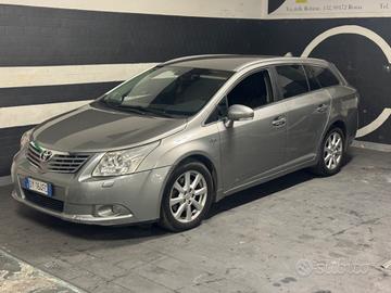 Toyota Avensis 2.2 D-Cat aut. Wagon Executive