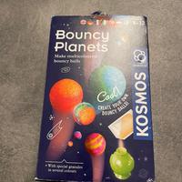 Bouncy Planets - Kosmos