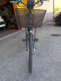 Bicicletta Da donna Atala modello touring