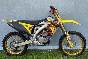 SUZUKI RMZ 250 cross
