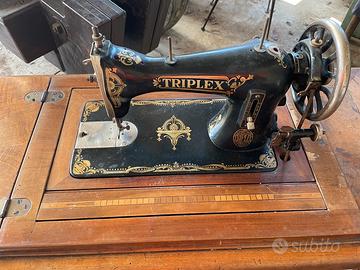 Macchina da cucire antica
