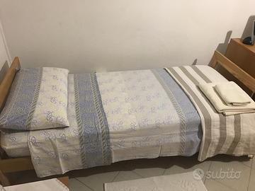Letto Singolo in legno a doghe
