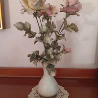 Vaso con fiori in porcellana Capodimonte