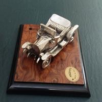 modellino auto d'epoca in argento e legno 