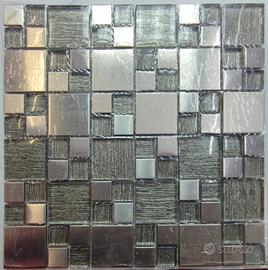 mosaico vetro e alluminio 