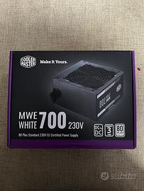Alimentatore 700W Cooler Master MWE White