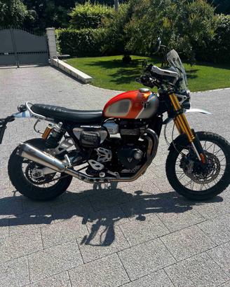 TRIUMPH 1200 XE GOLD LINE