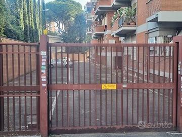 Posto Auto con cancello automatizzato