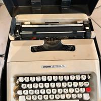 Macchina da scrivere Olivetti - Lettera 35