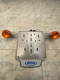 Porta targa e frecce Triumph Thruxton 900 carb