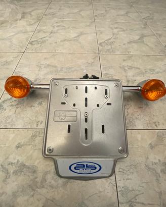Porta targa e frecce Triumph Thruxton 900 carb