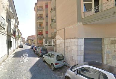 2 LOCALI A CAPUA