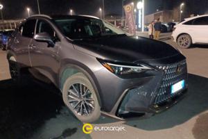 LEXUS NX 300 Plug-in 4WD Premium
