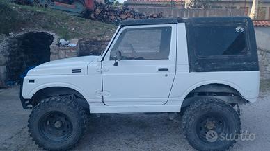 Suzuki samurai 