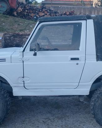 Suzuki samurai 