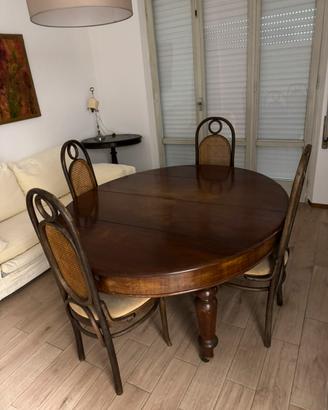 Tavolo pranzo ovale