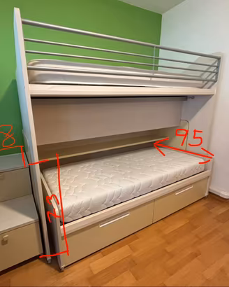 Cameretta/letto a soppalco con letti estraibili 