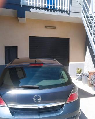 Auto Opel Astra 2010/1400 cilindrata