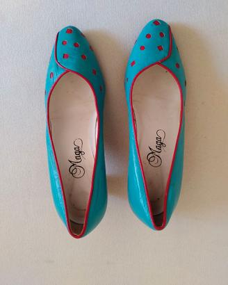 Scarpe décolleté in pelle color turchese e rosso