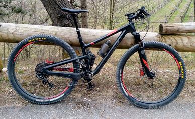 FOCUS O1E Evo - MTB full in carbonio XC/marathon