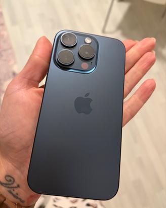 Iohone 15pro tenuto maniacale