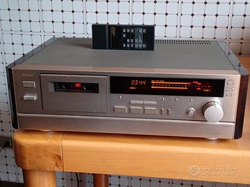 Registratore a cassette TEAC V-9000