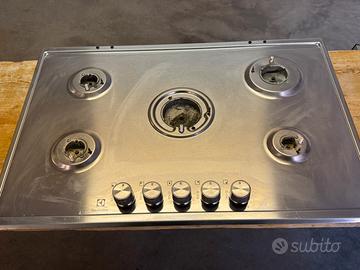 Piano cottura 5 fuochi