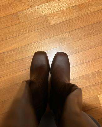 Stivali da donna nuovi