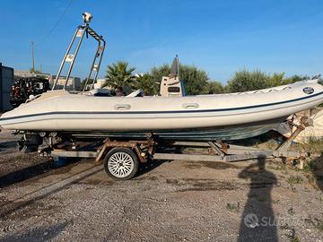 Gommone flyer 5.75m con Mercury 115cv (solo 60ore)