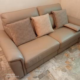 divano a due posti sedute estraibile 