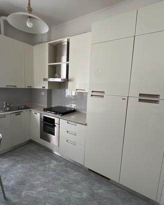 Cucina Scavolini bianco laccato lucido