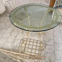 Tavolo con due sedie in ferro da interni o esterni