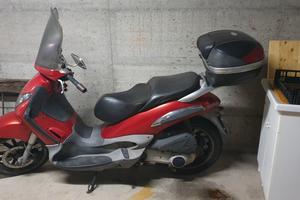 scooter piaggio 250