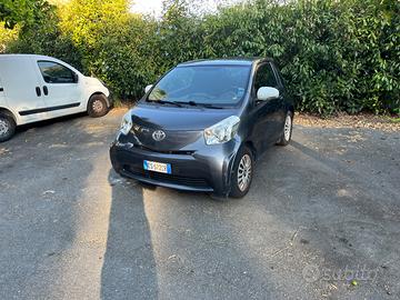 TOYOTA iQ - 2013