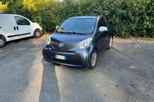 TOYOTA iQ - 2013